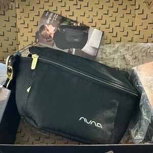 Nuna Sling bag NWT